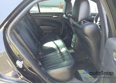 2015 Chrysler 300 300S z USA, uszkodzony, nr VIN 2C3CCABT3FH818087